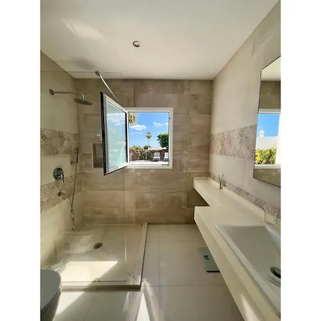 Infinity Exclusive ティアス