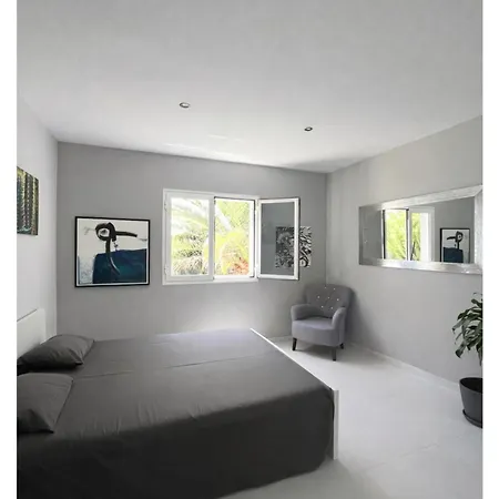 Infinity Exclusive * Tías