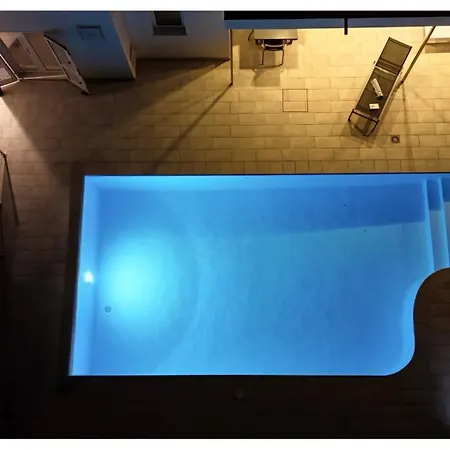 Infinity Exclusive Vila *