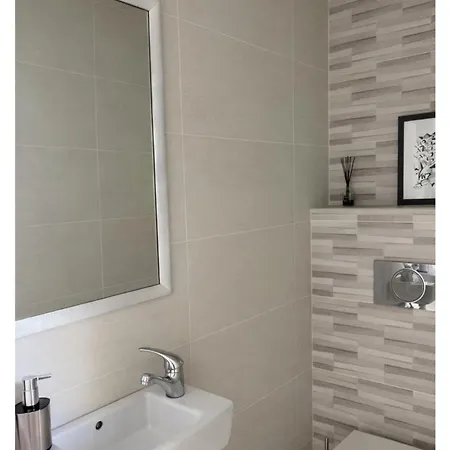 Infinity Exclusive Tías